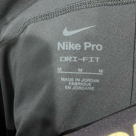 Nike pros size medium in a dark blue/navy blue - Picture 1 of 4